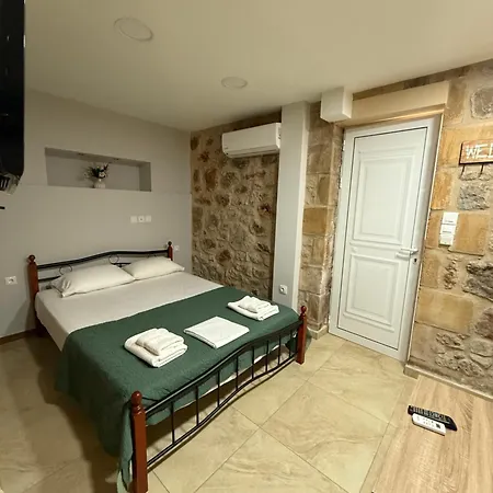 Eleutheria Appartement *