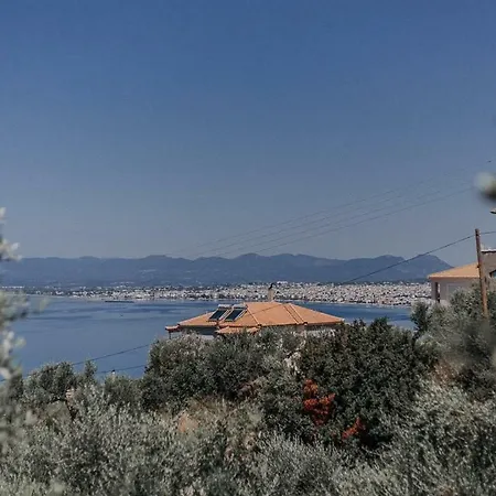 Apartment Eleutheria *